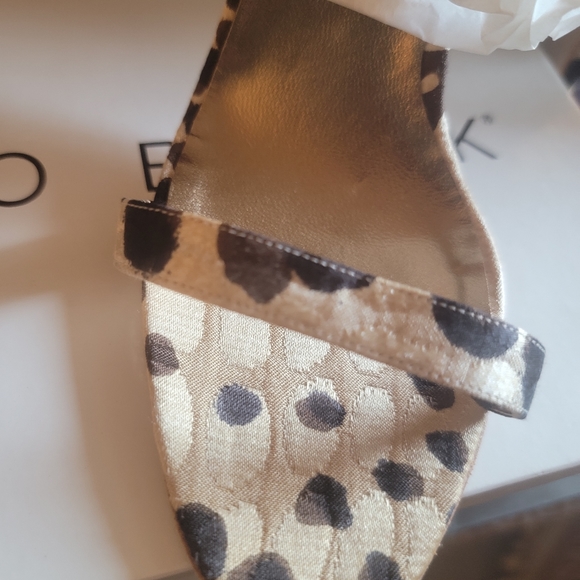 Brand New RARE Manolo Blahnik Jeweled Houristra Strappy Sandals - Picture 15 of 16